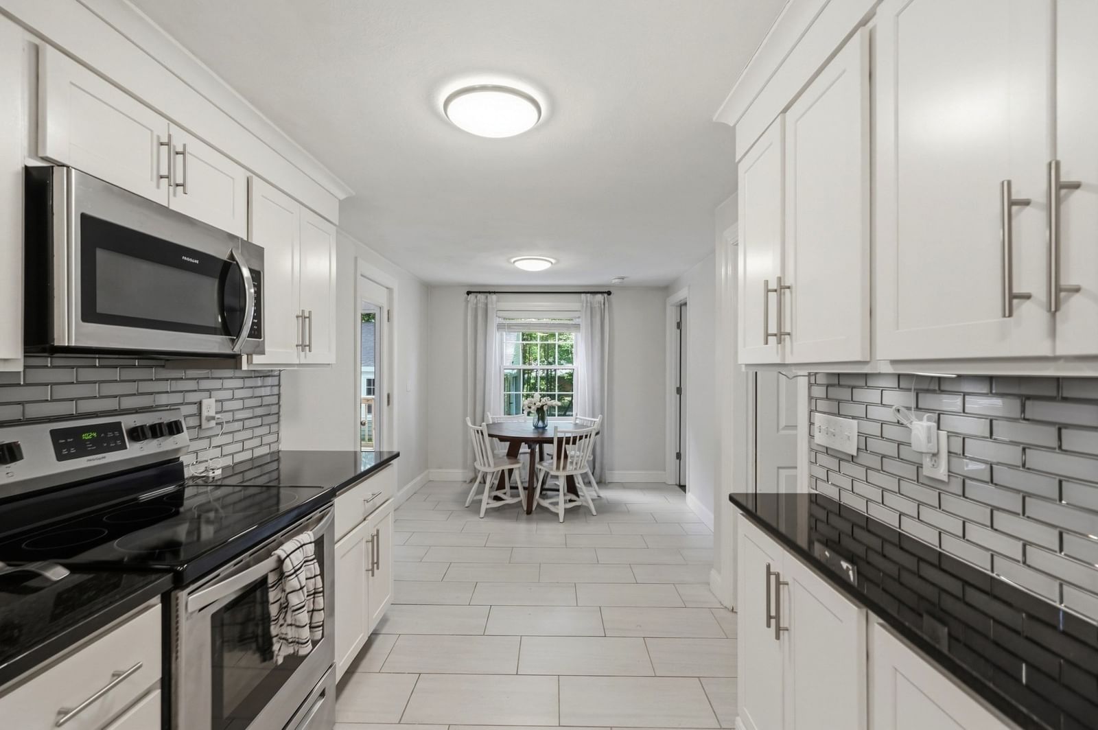547 Tremont St Rehoboth — Photo 12 of 41