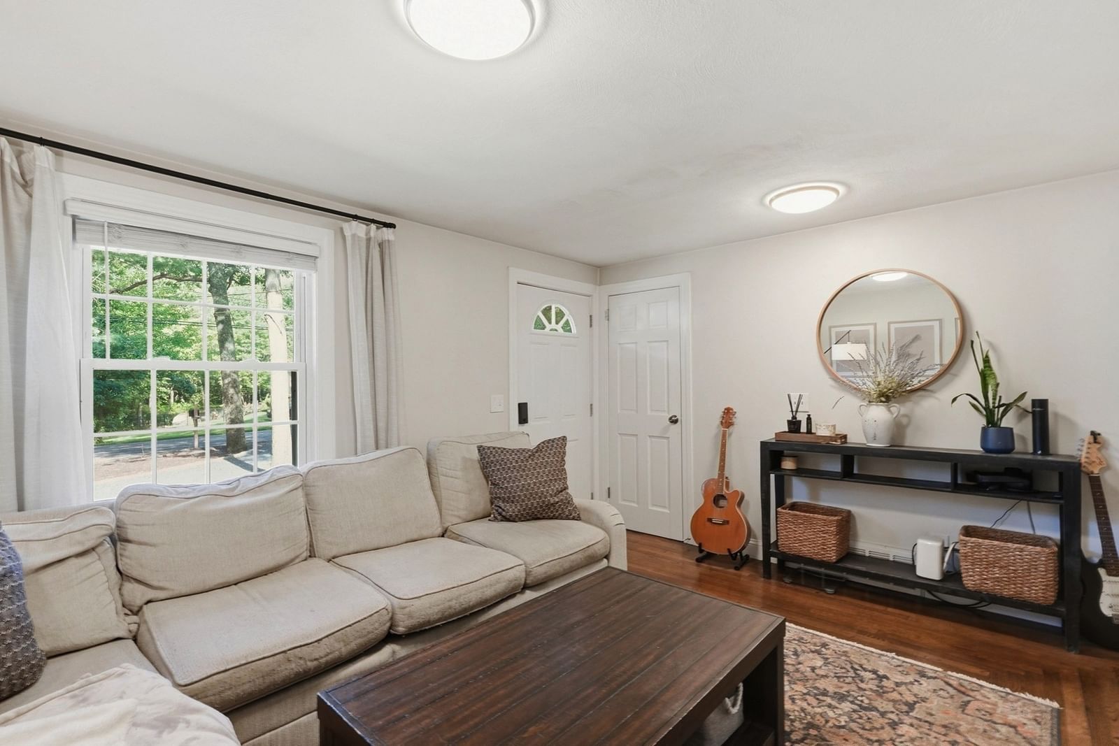 547 Tremont St Rehoboth — Photo 5 of 41