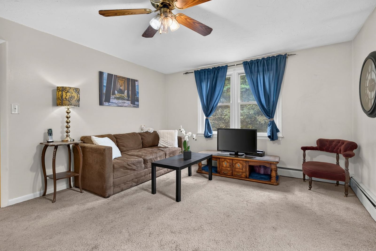 Listing Image 3