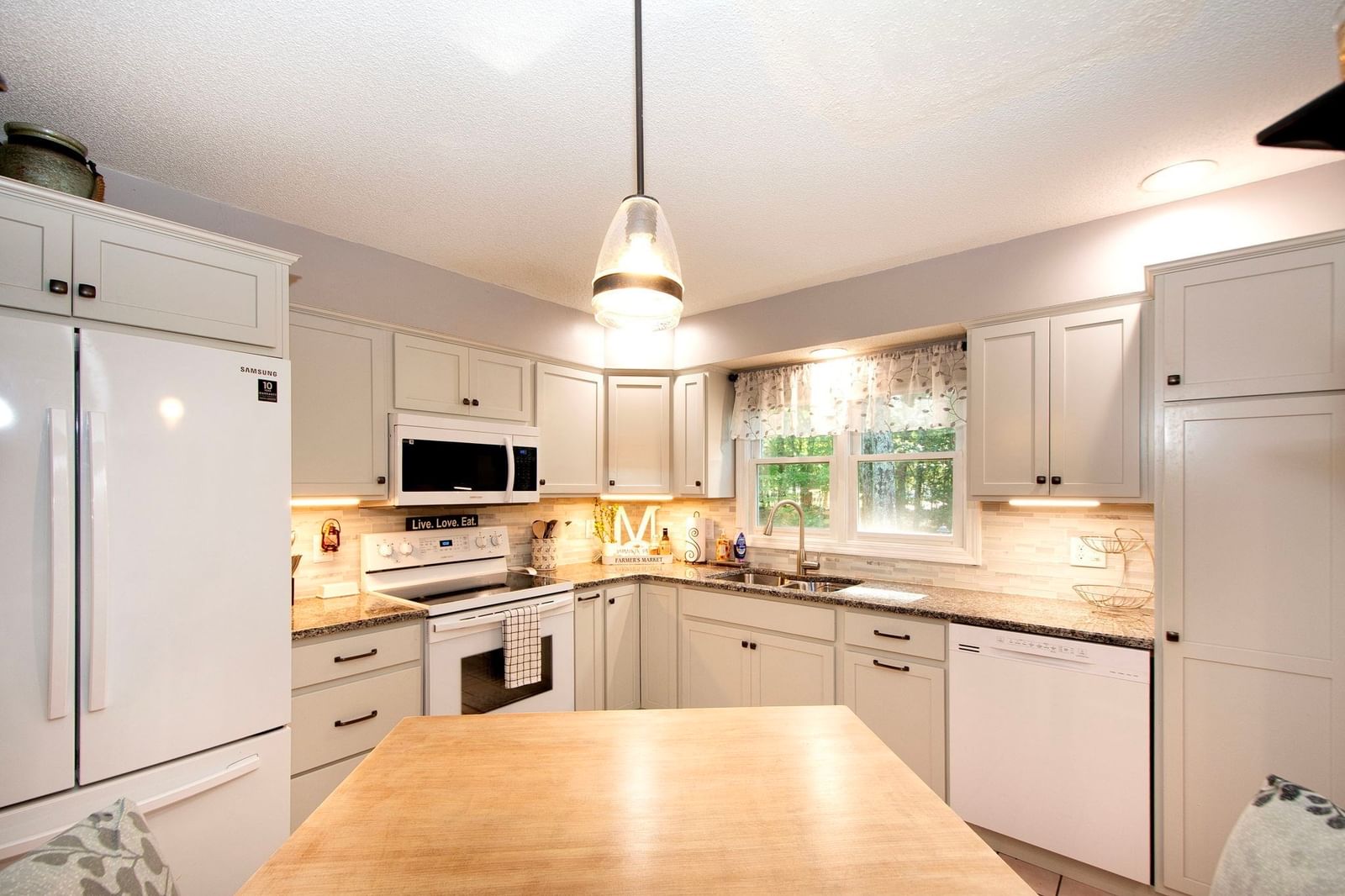 33 Ashley Ln #33 Middleboro — Photo 10 of 37
