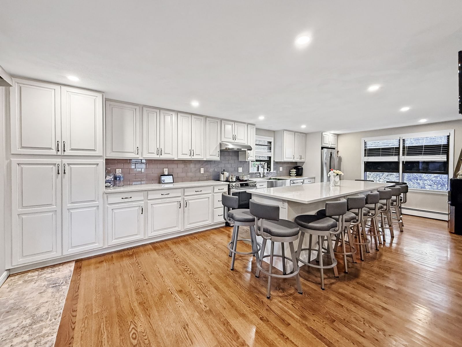 59 Maplewood Rd Lynn — Photo 2 of 42