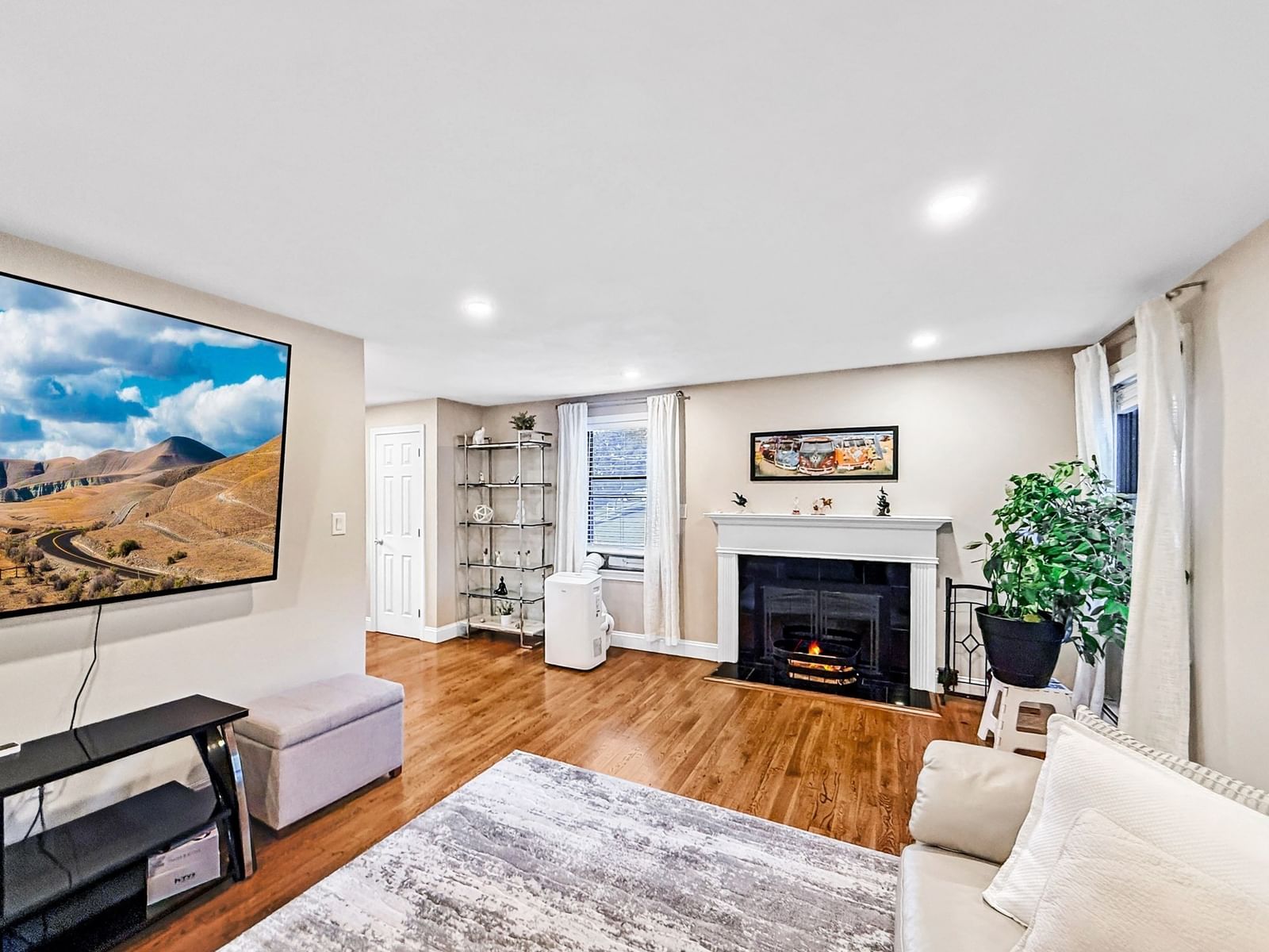 59 Maplewood Rd Lynn — Photo 7 of 42