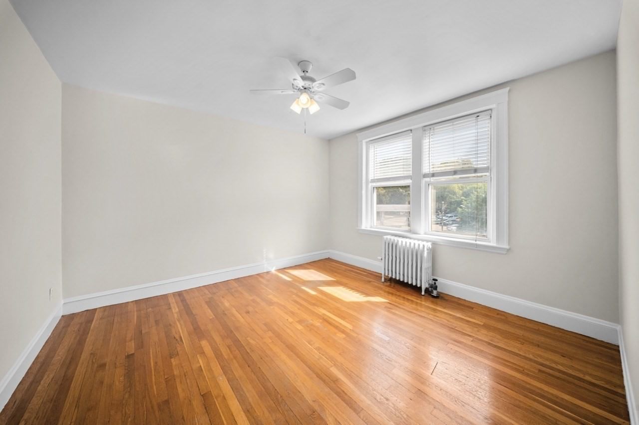 2039 Commonwealth Ave #12A Boston — Photo 24 of 34