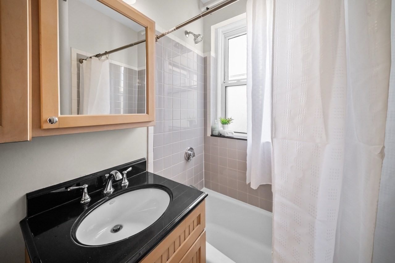 2039 Commonwealth Ave #12A Boston — Photo 27 of 34