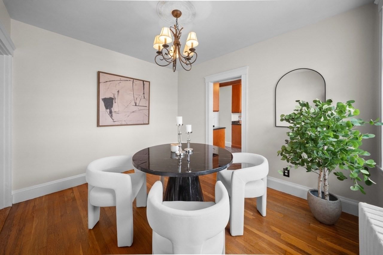 2039 Commonwealth Ave #12A Boston — Photo 8 of 34