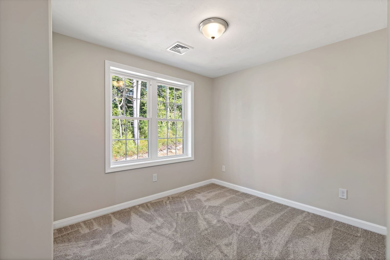 4 Lady Bug Ln Plymouth — Photo 19 of 29