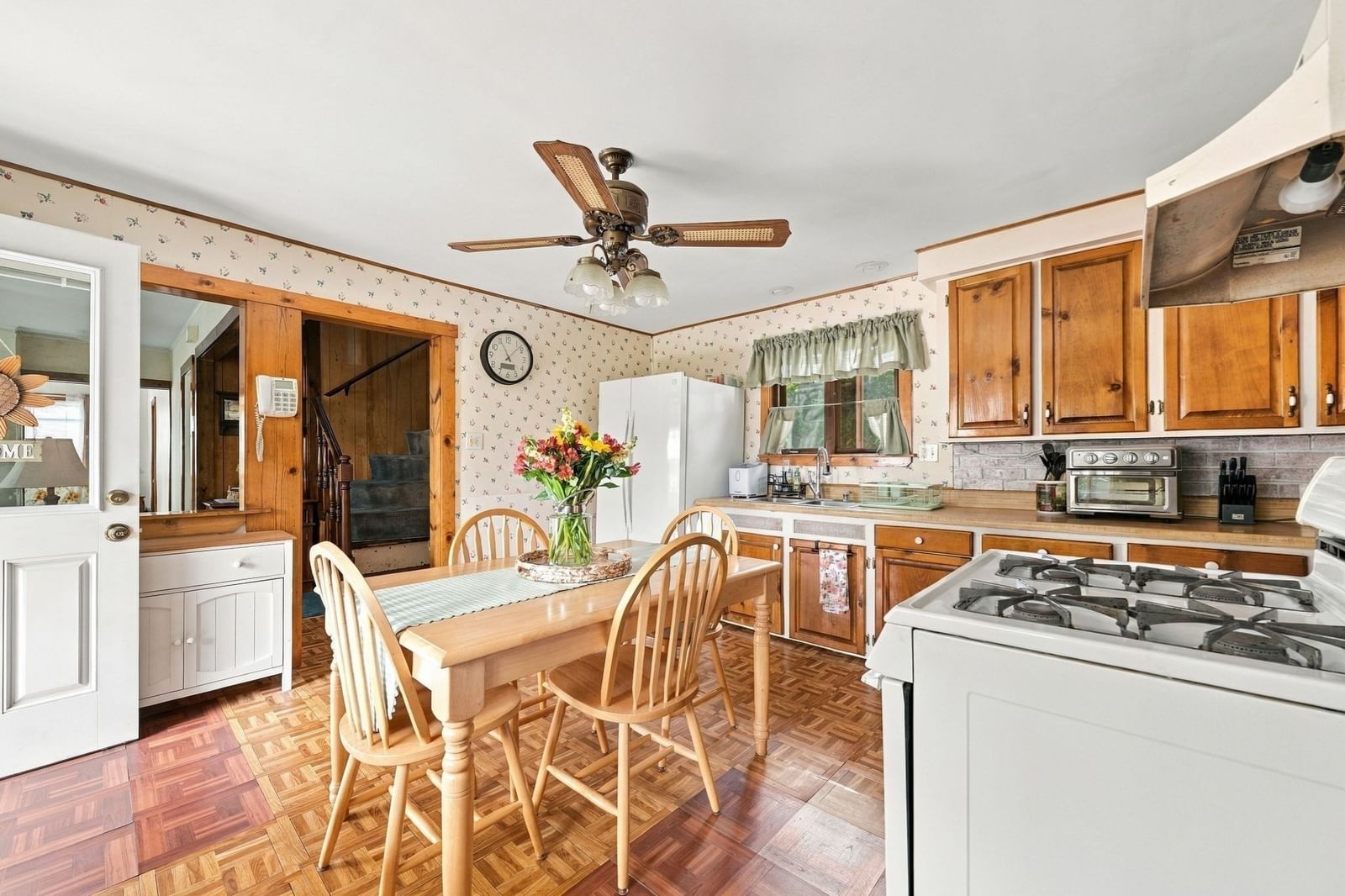 326 Cedar St New Bedford — Photo 16 of 28