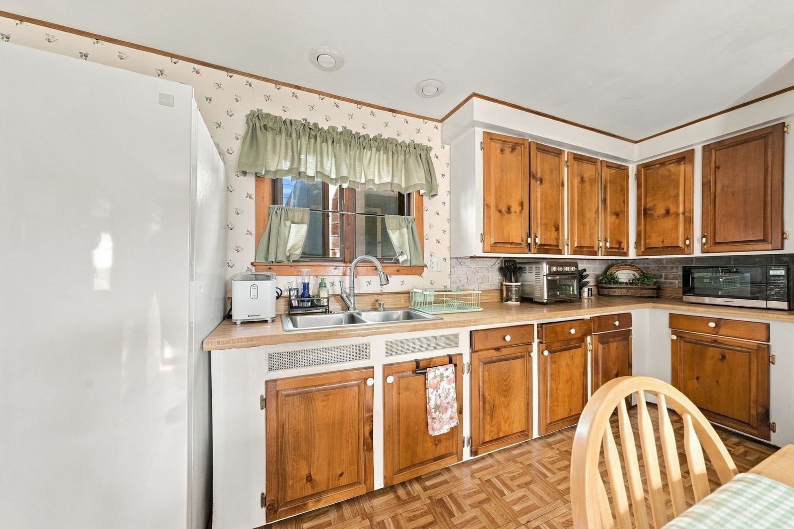 326 Cedar St New Bedford — Photo 17 of 28