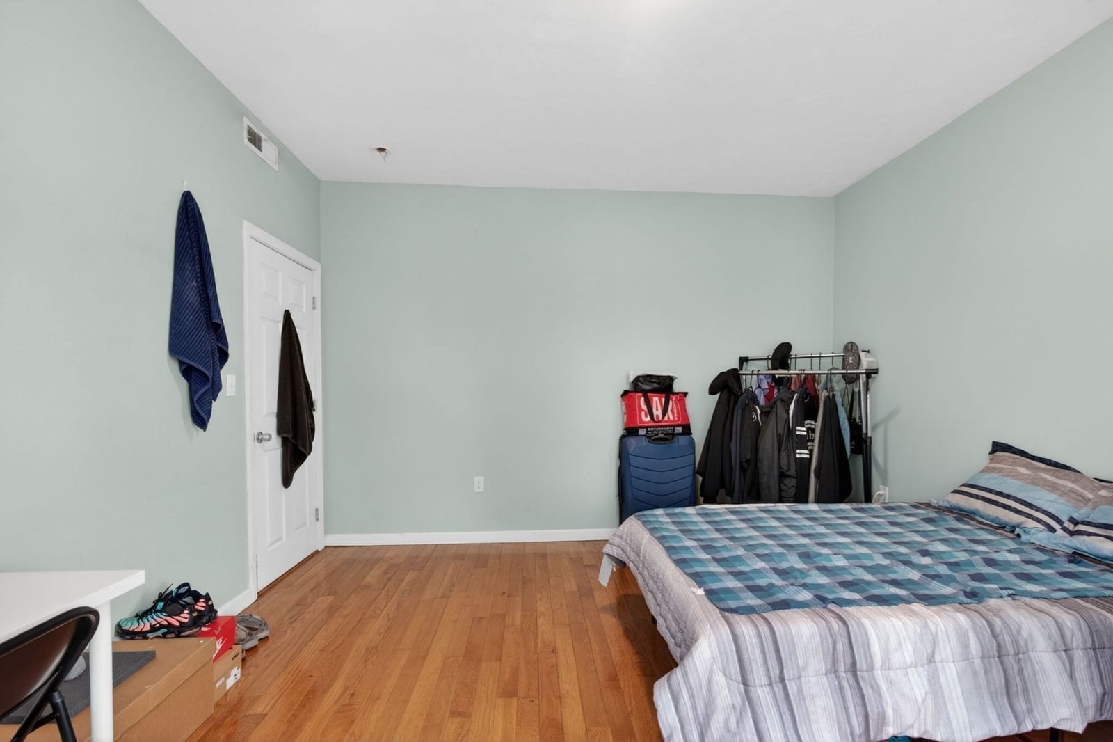 12 Schiller St Boston — Photo 11 of 28