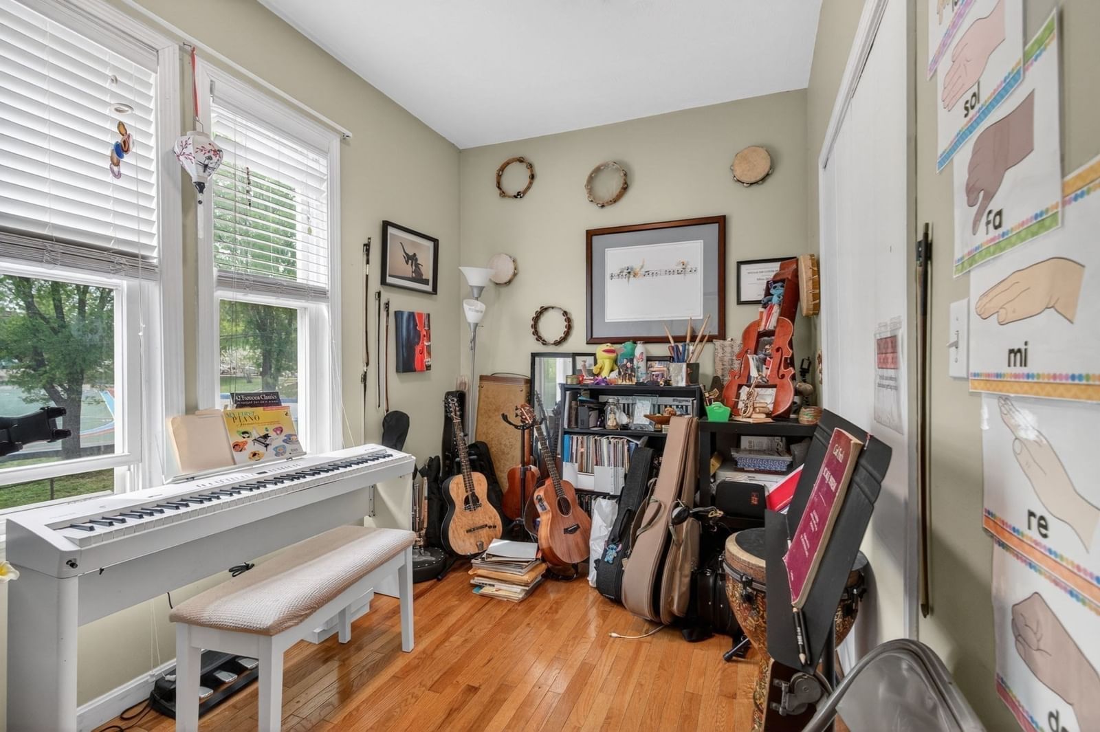 12 Schiller St Boston — Photo 18 of 28