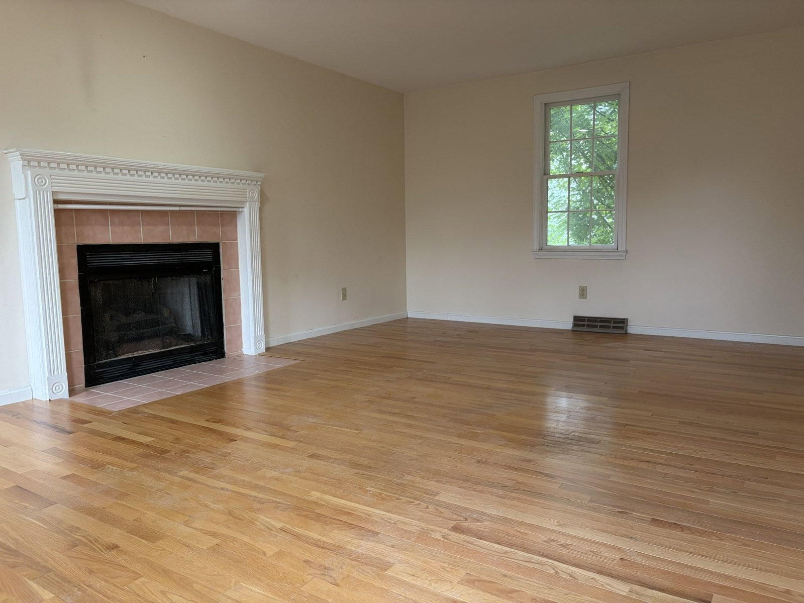 163 Whittier Meadows Drive #163 Amesbury — Photo 5 of 20