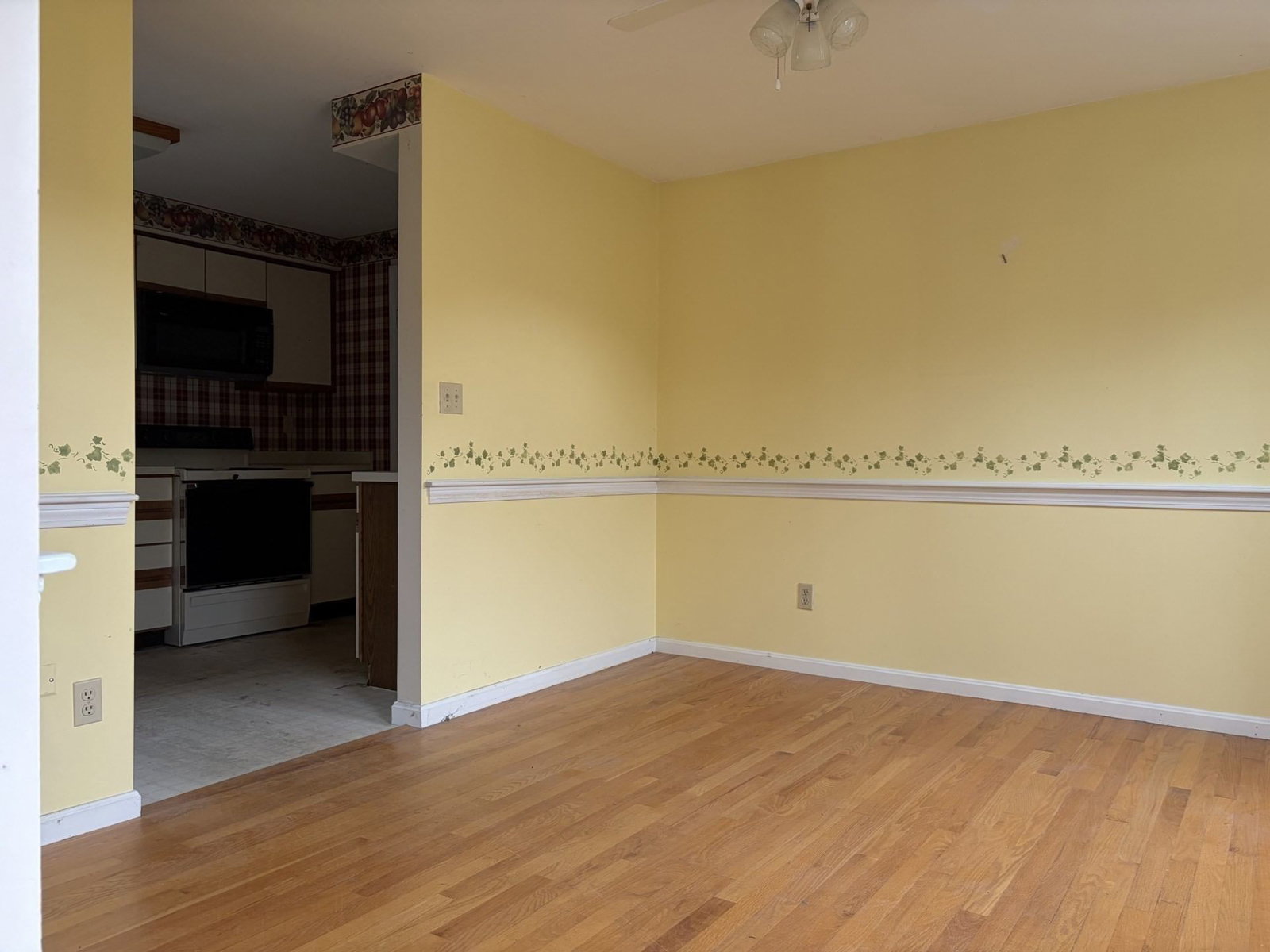 163 Whittier Meadows Drive #163 Amesbury — Photo 8 of 20