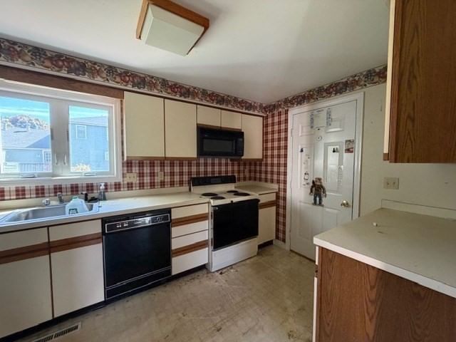 163 Whittier Meadows Drive #163 Amesbury — Photo 9 of 20
