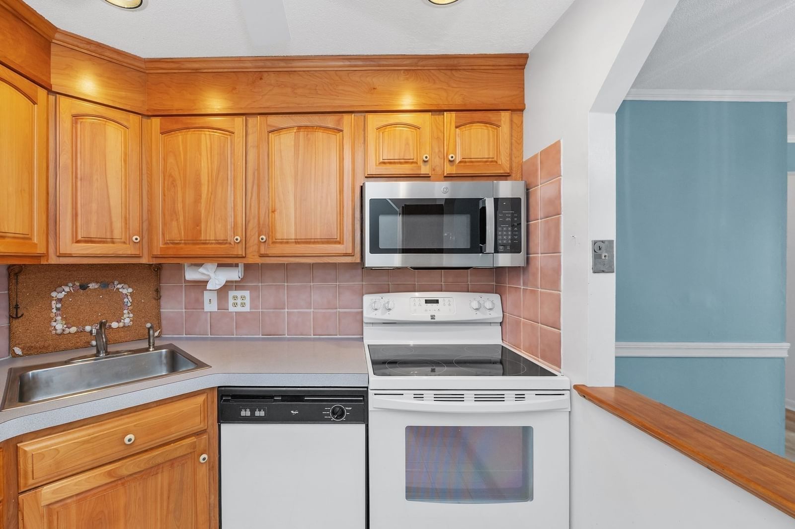 44 Lexington Ave #42 Gloucester — Photo 6 of 29