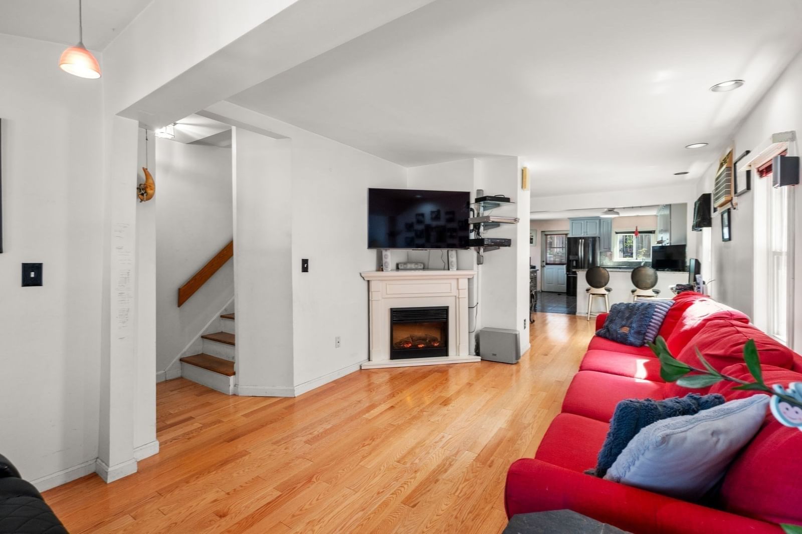 17 Cobb Street Medford — Photo 8 of 22