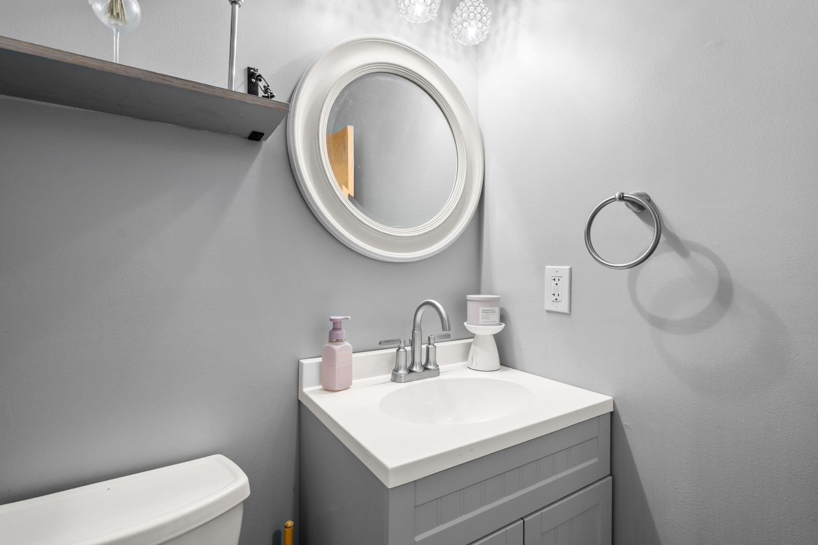 17 Cobb Street Medford — Photo 9 of 22