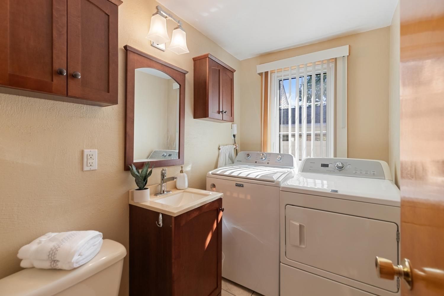 75 Park Ave Medford — Photo 19 of 30