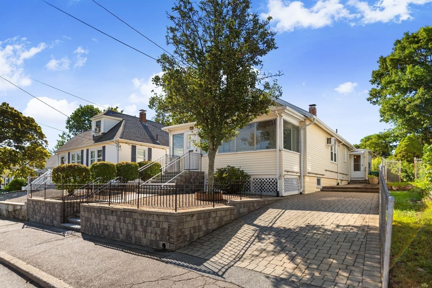75 Park Ave Medford — Photo 2 of 30