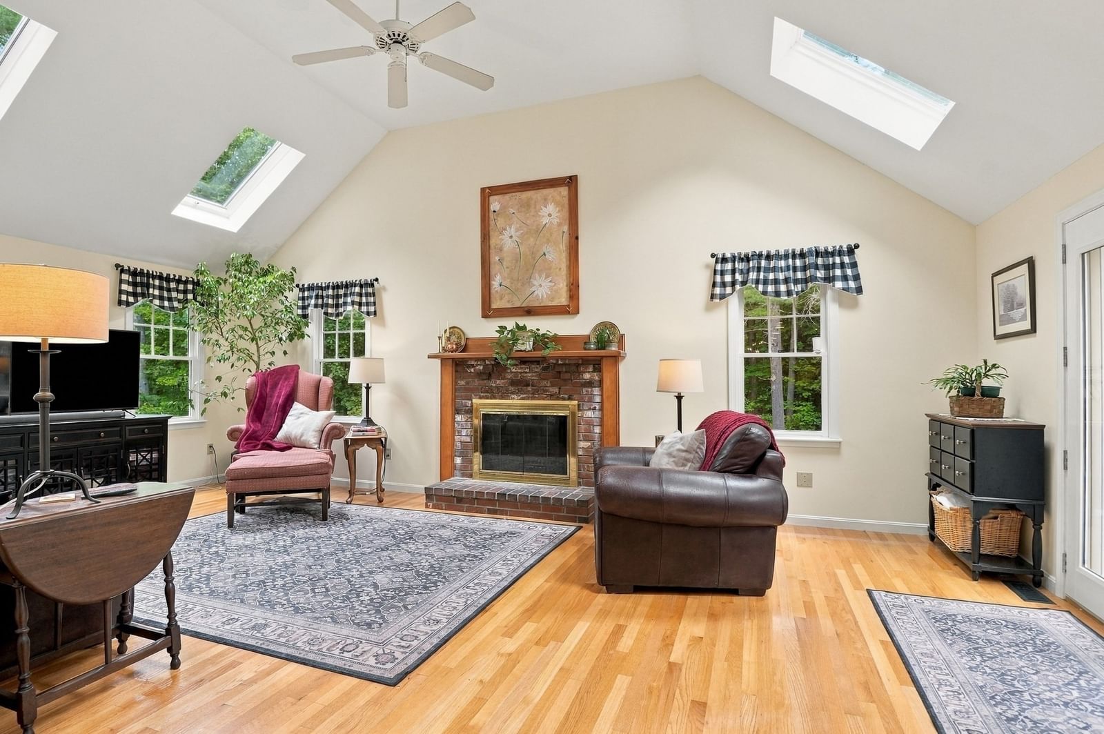 7 Trout Brook Way Shirley — Photo 6 of 40