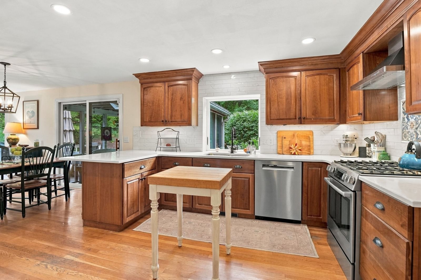 7 Trout Brook Way Shirley — Photo 9 of 40