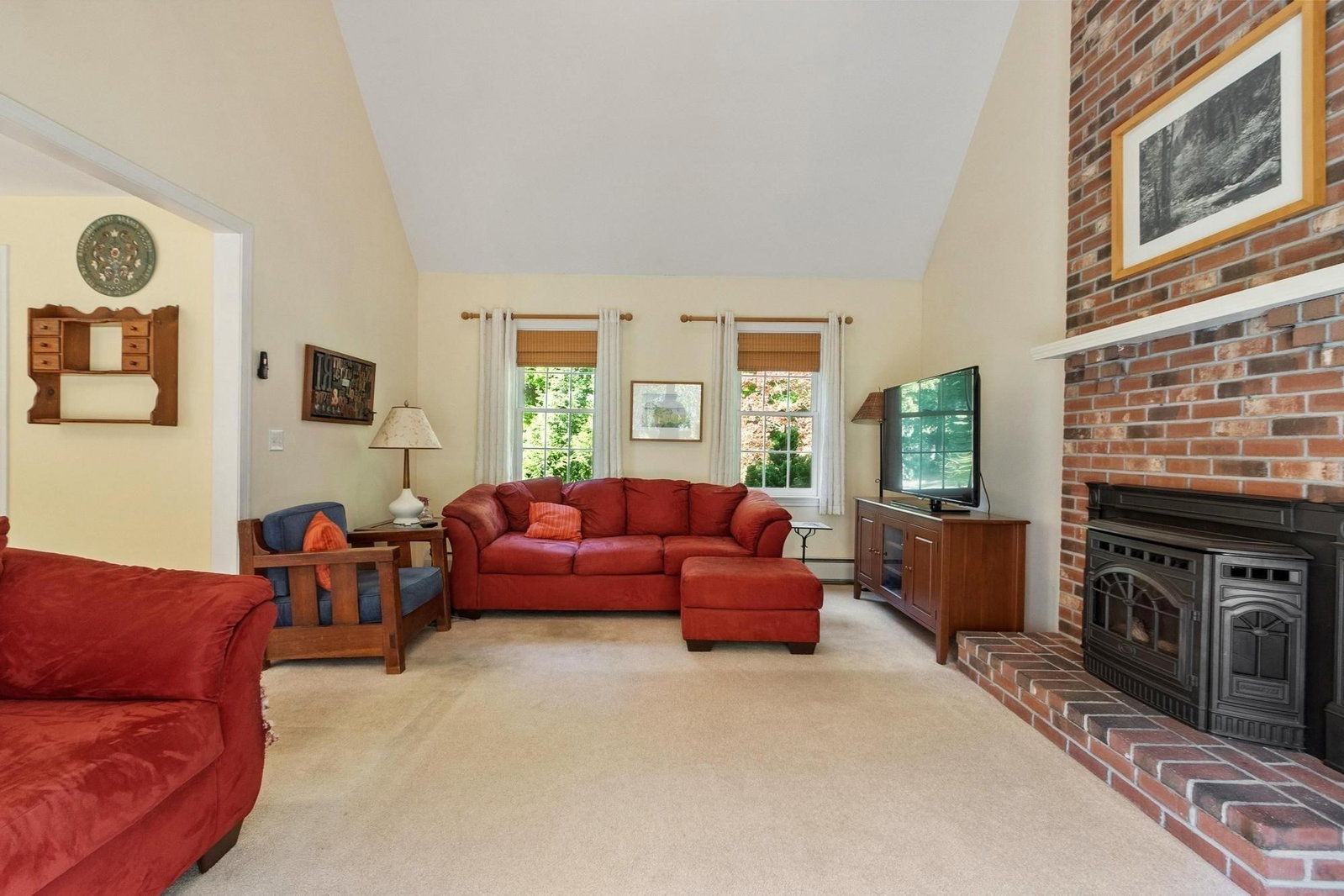 144 N Row Rd Sterling — Photo 3 of 28