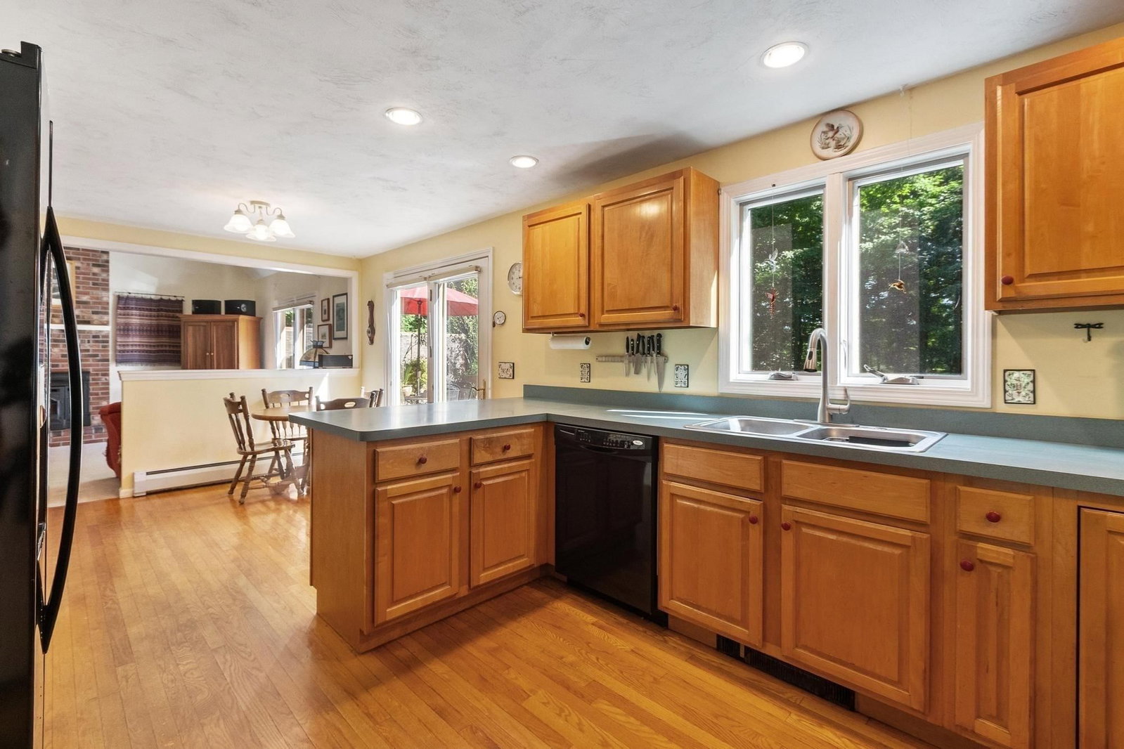 144 N Row Rd Sterling — Photo 8 of 28
