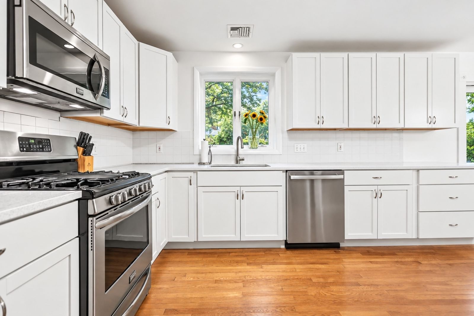 49 Meadowview Rd North Andover — Photo 16 of 37