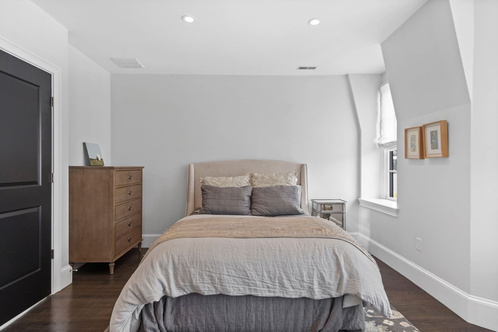 795 East 4th St Boston — Photo 19 of 41