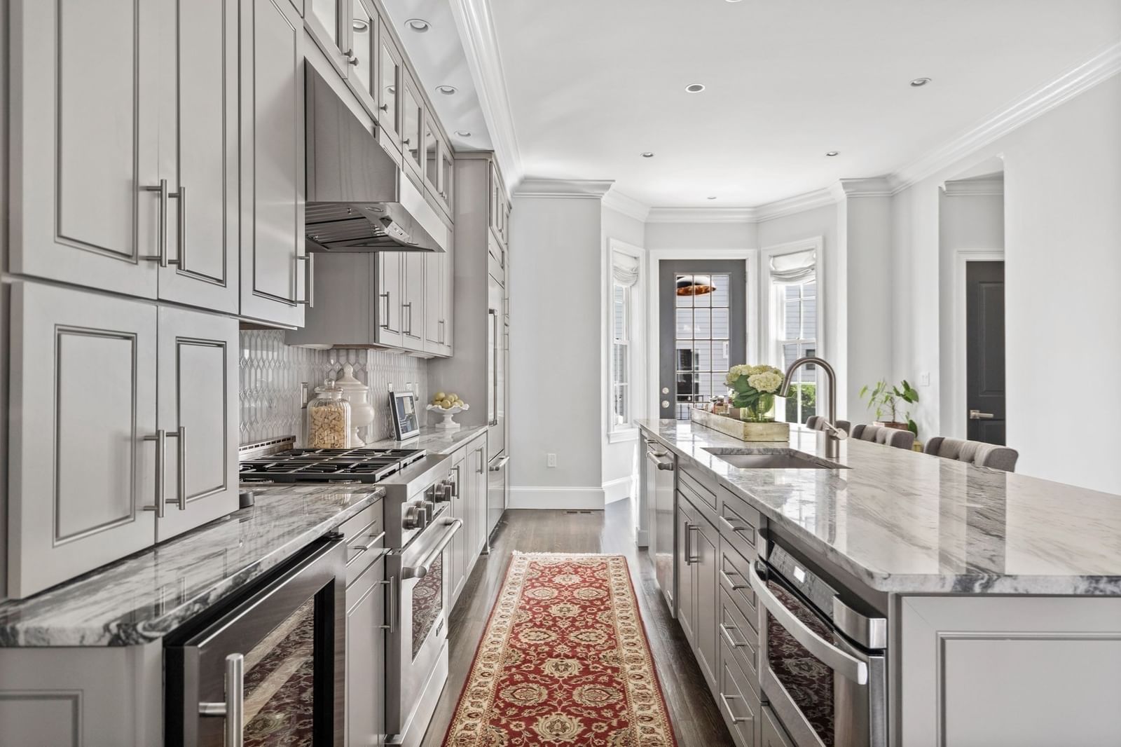 795 East 4th St Boston — Photo 7 of 41