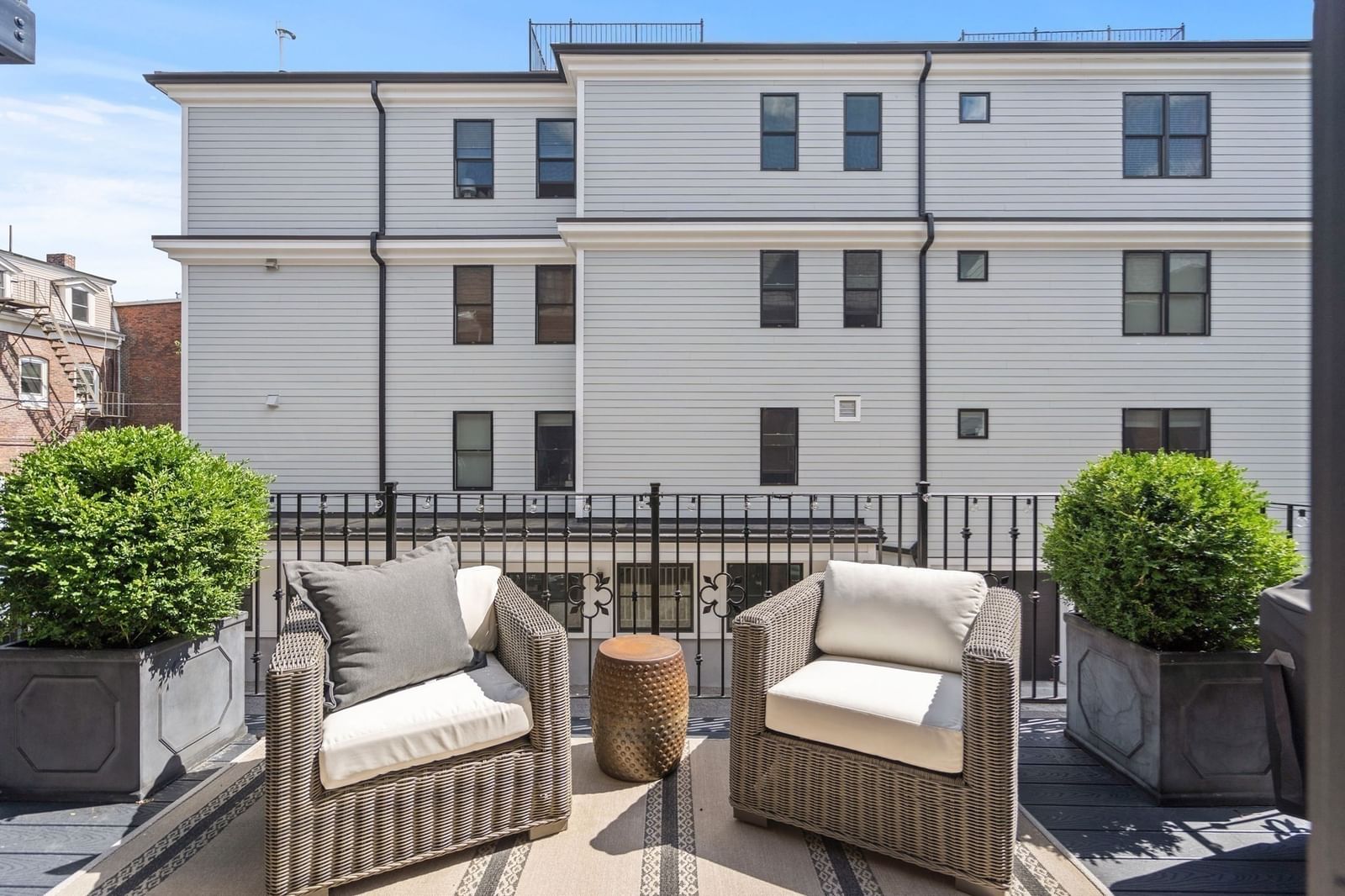 795 East 4th St Boston — Photo 9 of 41