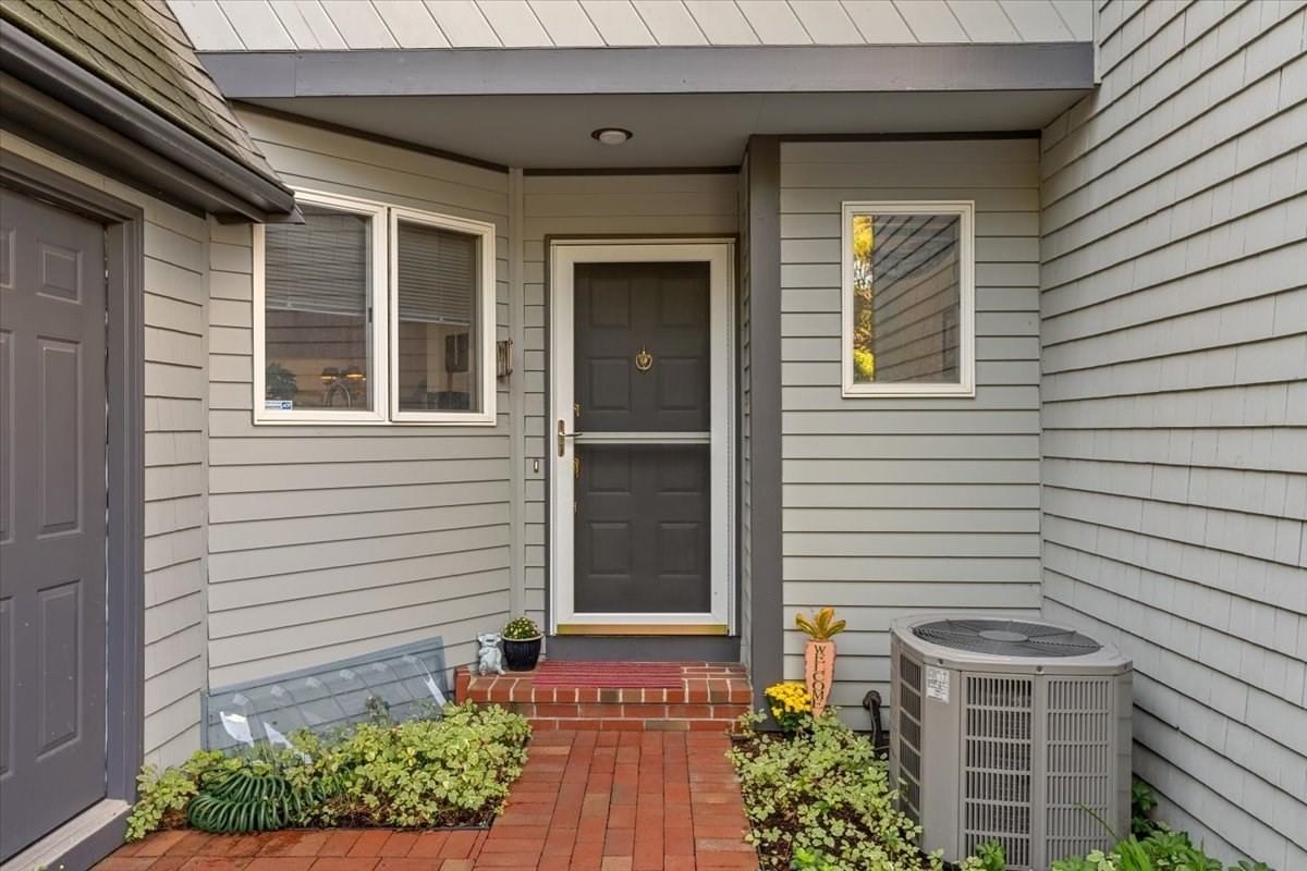 30 Woodbury St #30 Wareham — Photo 3 of 42