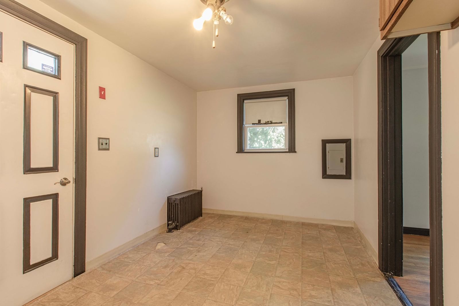 122 Algonquin St Brockton — Photo 13 of 29