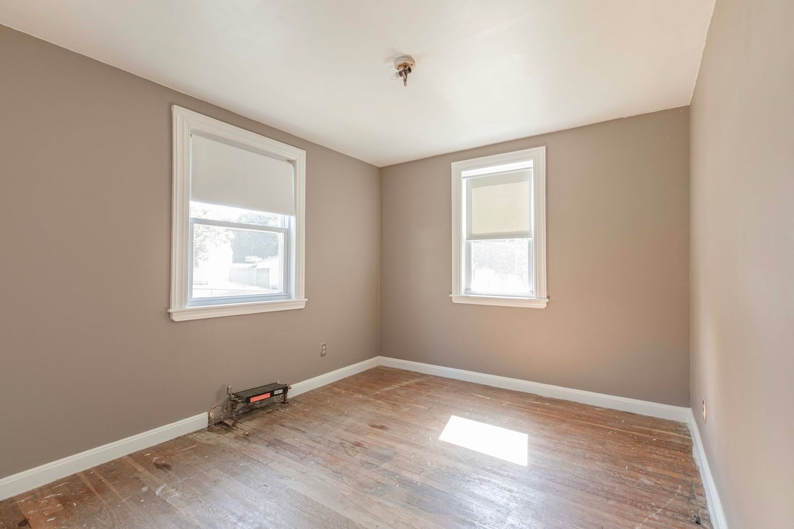 122 Algonquin St Brockton — Photo 19 of 29