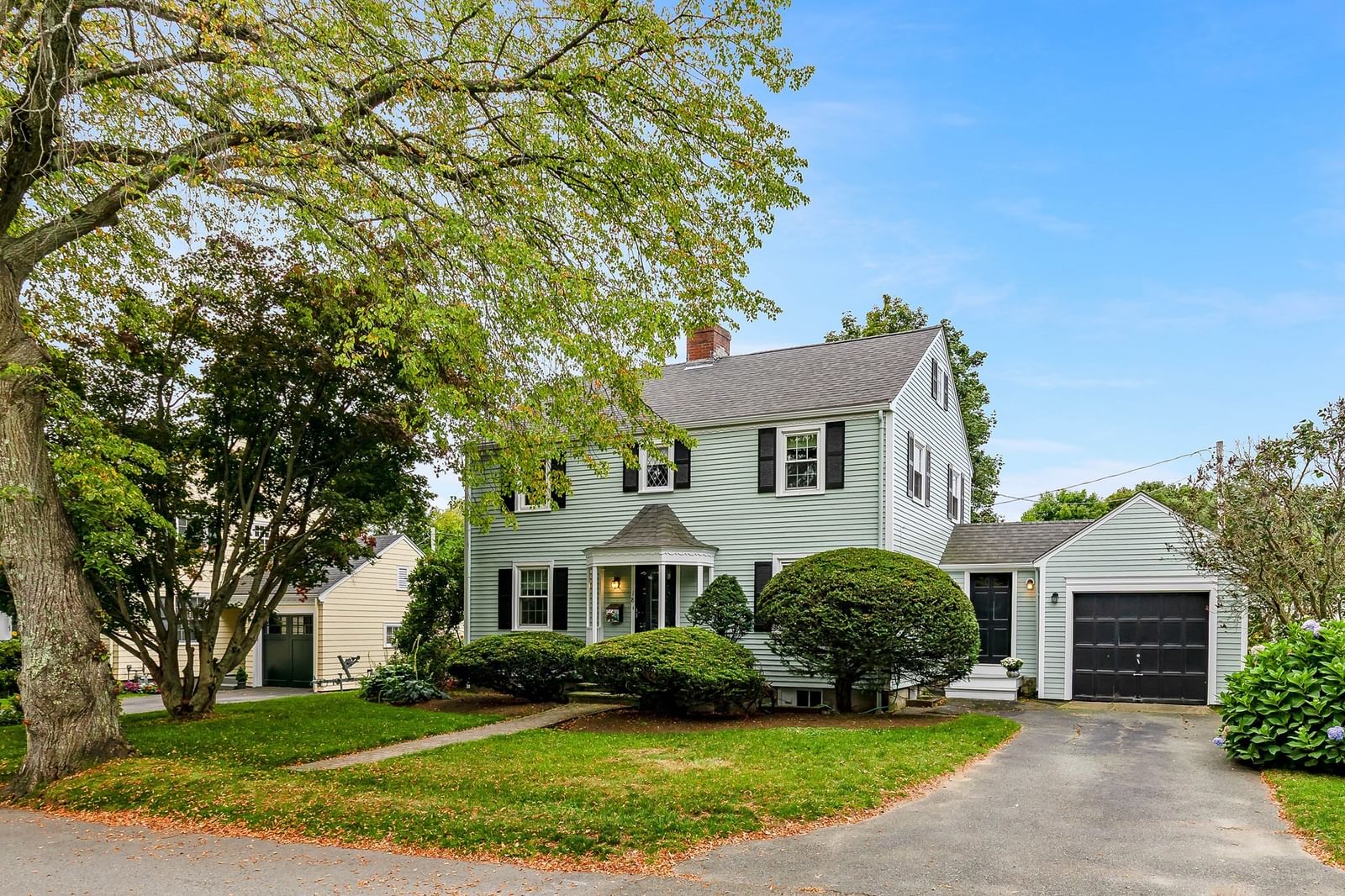 18 Mohawk Rd Marblehead — Photo 1 of 42