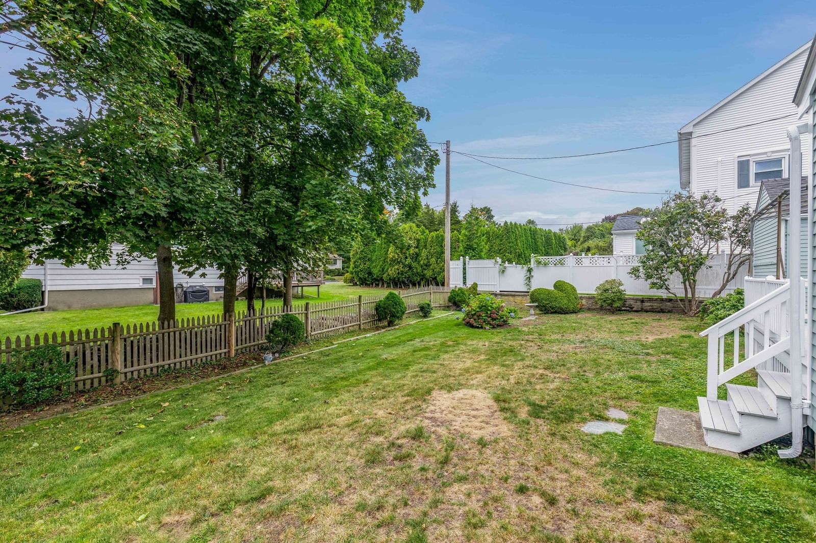 18 Mohawk Rd Marblehead — Photo 39 of 42