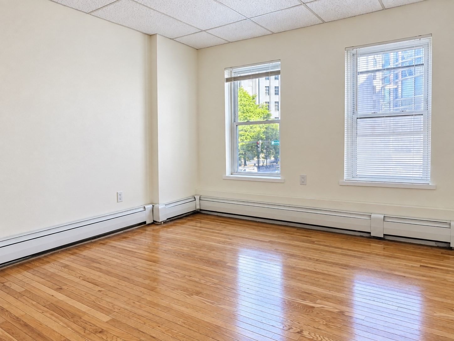 9 Bowdoin #1 Boston — Photo 3 of 8