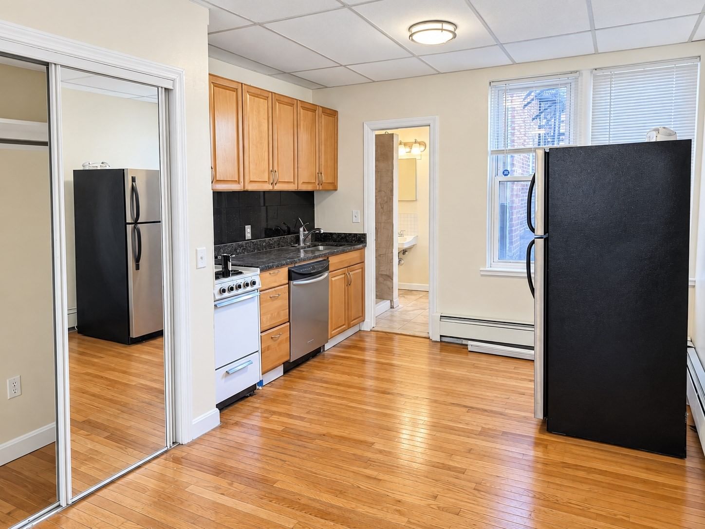9 Bowdoin #1 Boston — Photo 5 of 8