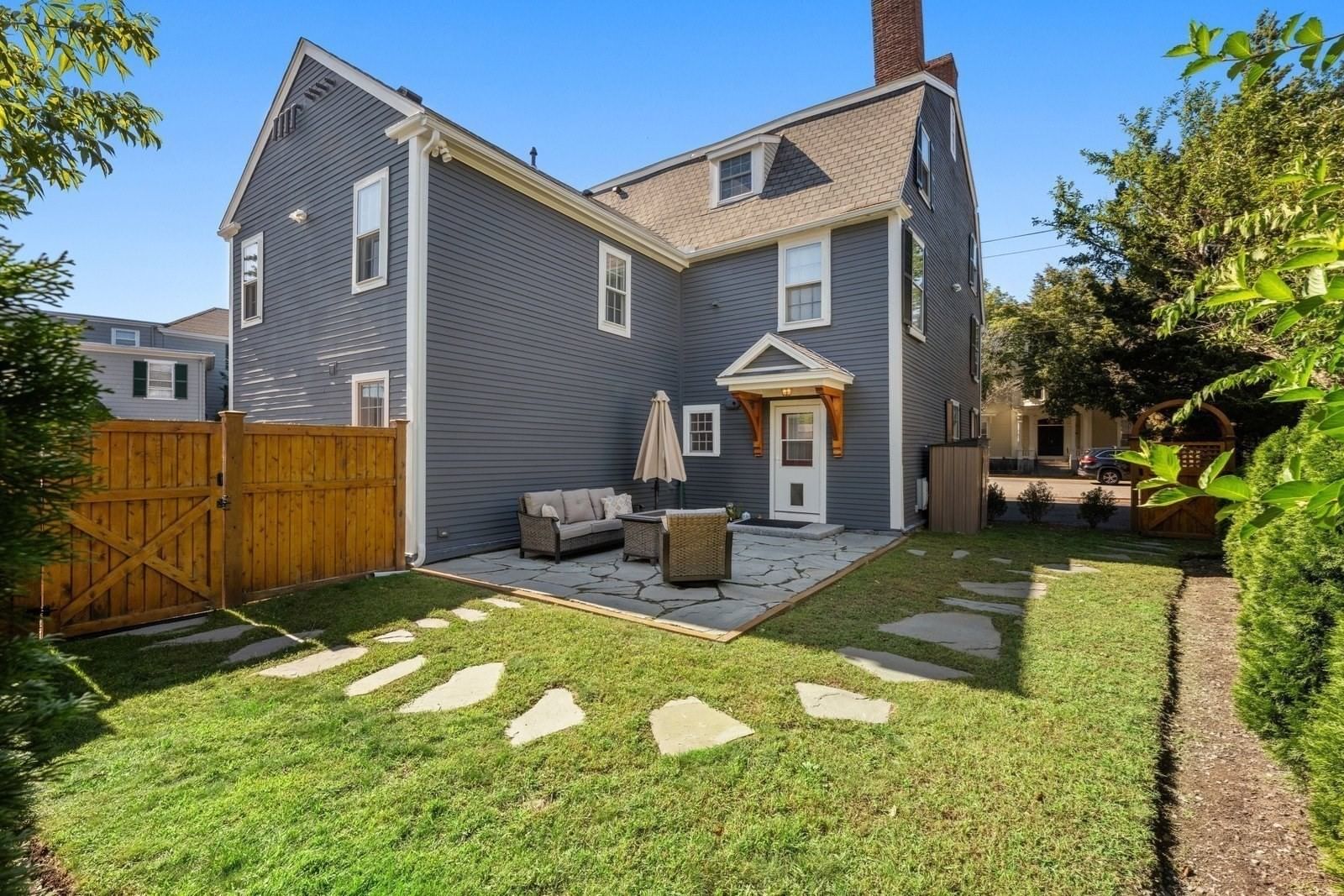 393 Essex St Salem — Photo 16 of 40