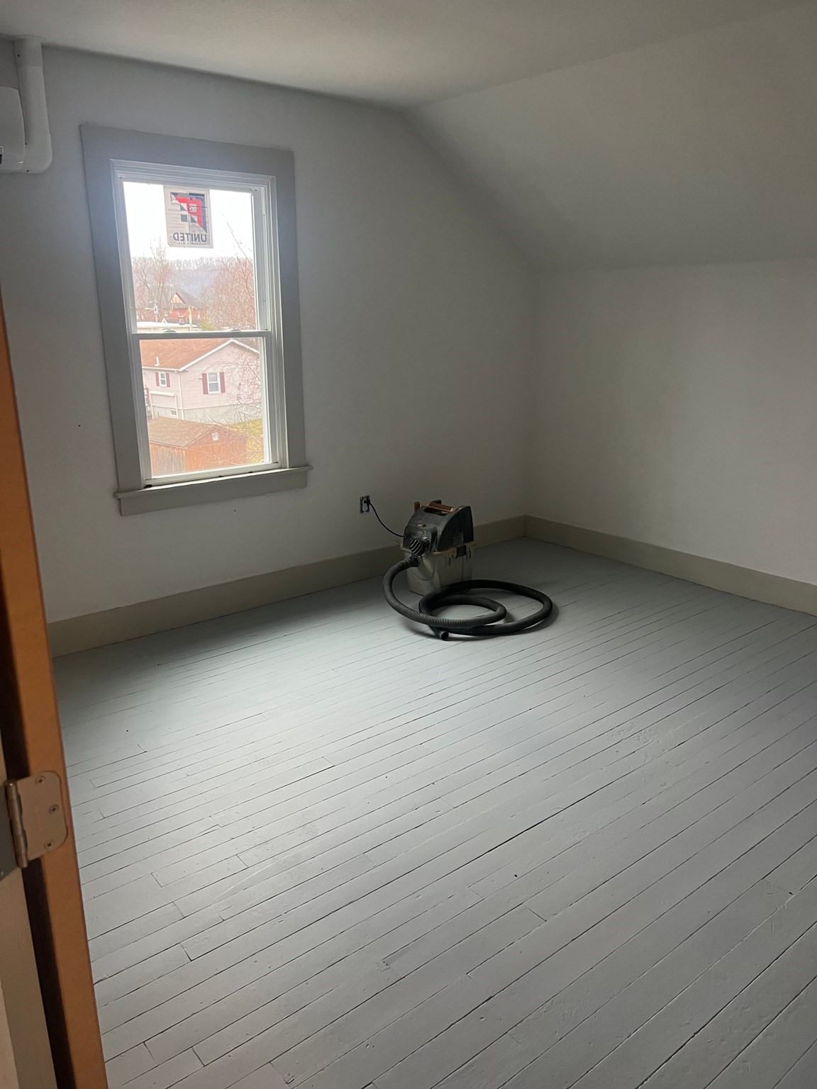 51 Dean St Warren — Photo 3 of 21