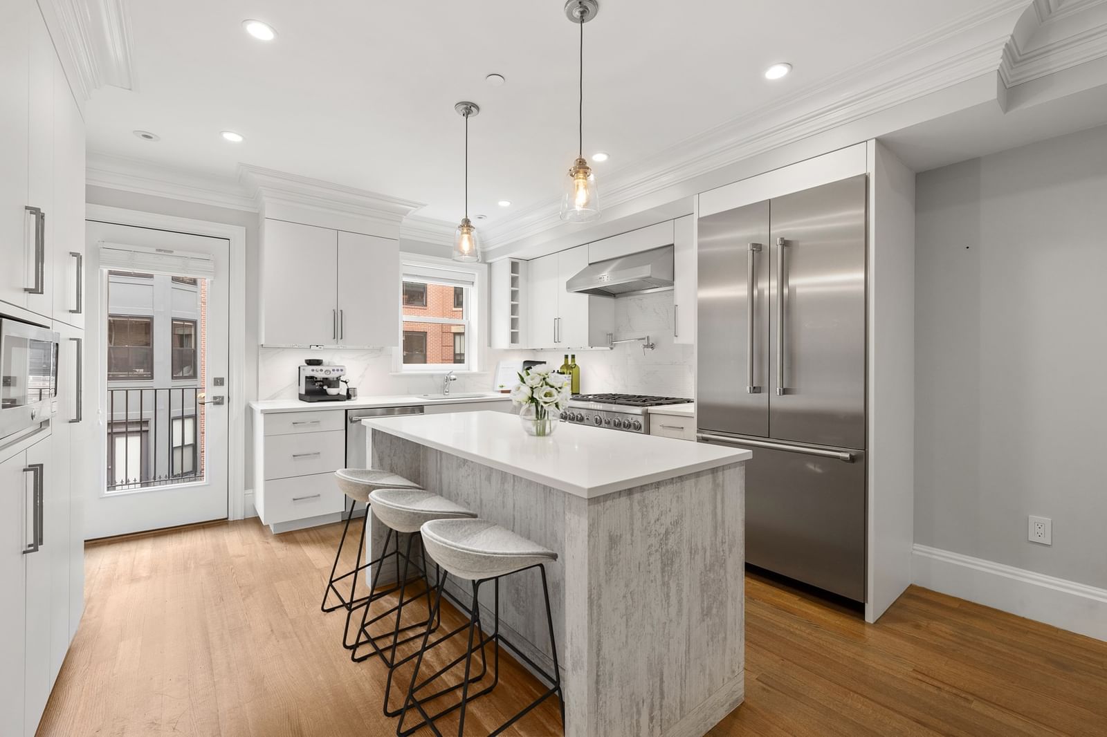 18 Follen Street Boston — Photo 5 of 30