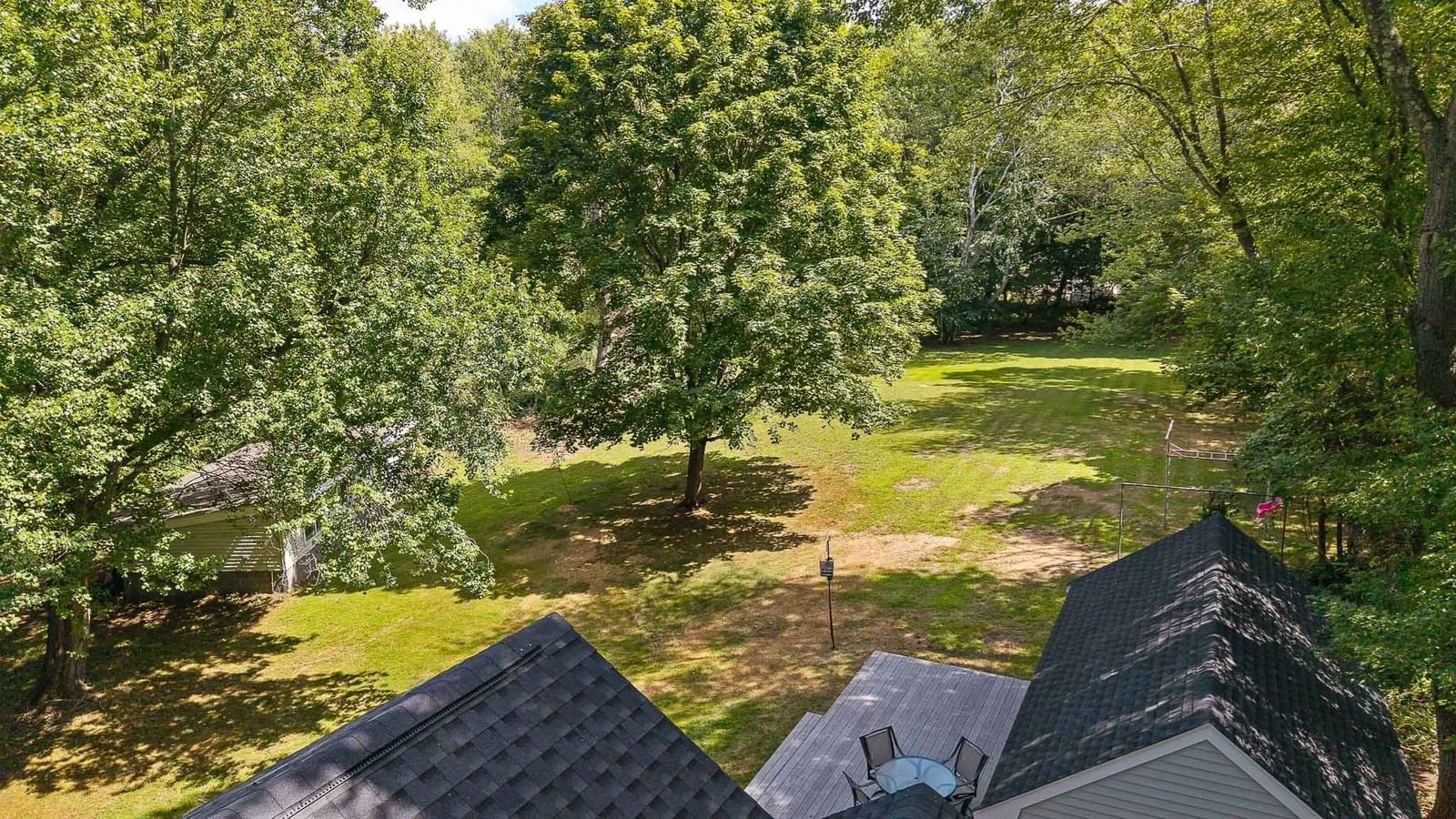 39 Montrose Ave Wakefield — Photo 11 of 38
