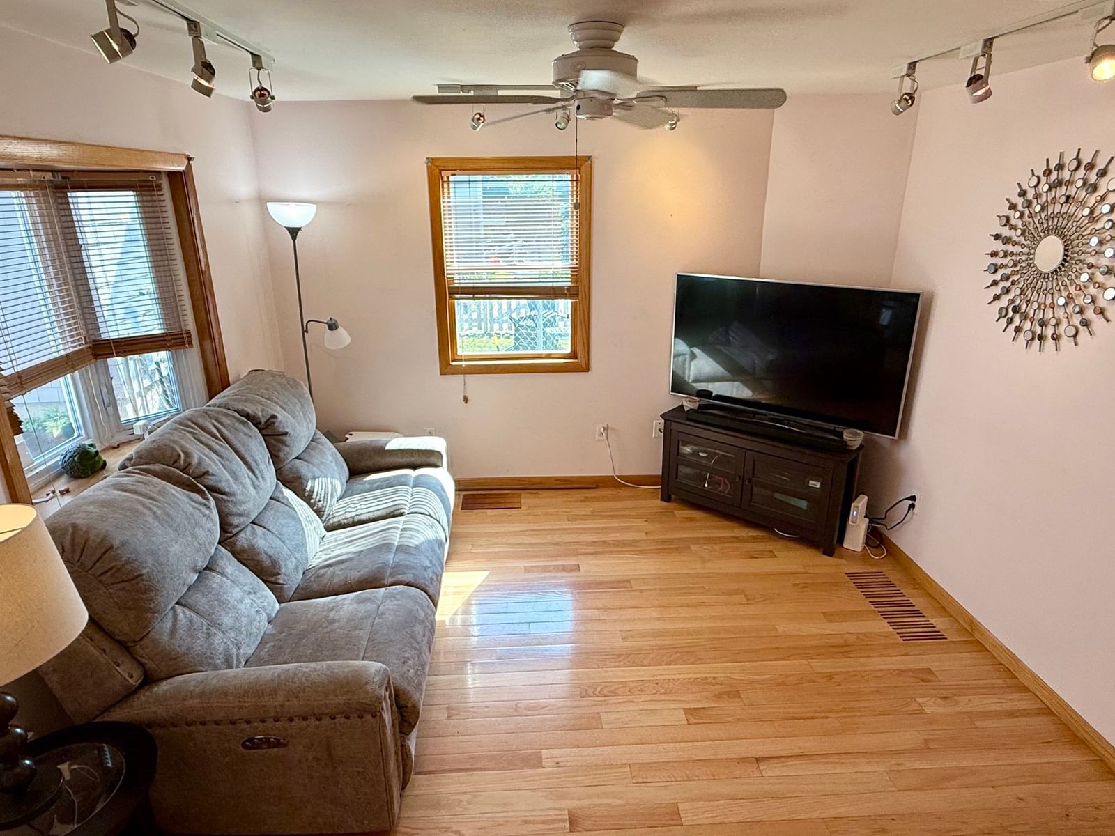 25 Union St #1 Woburn — Photo 2 of 16