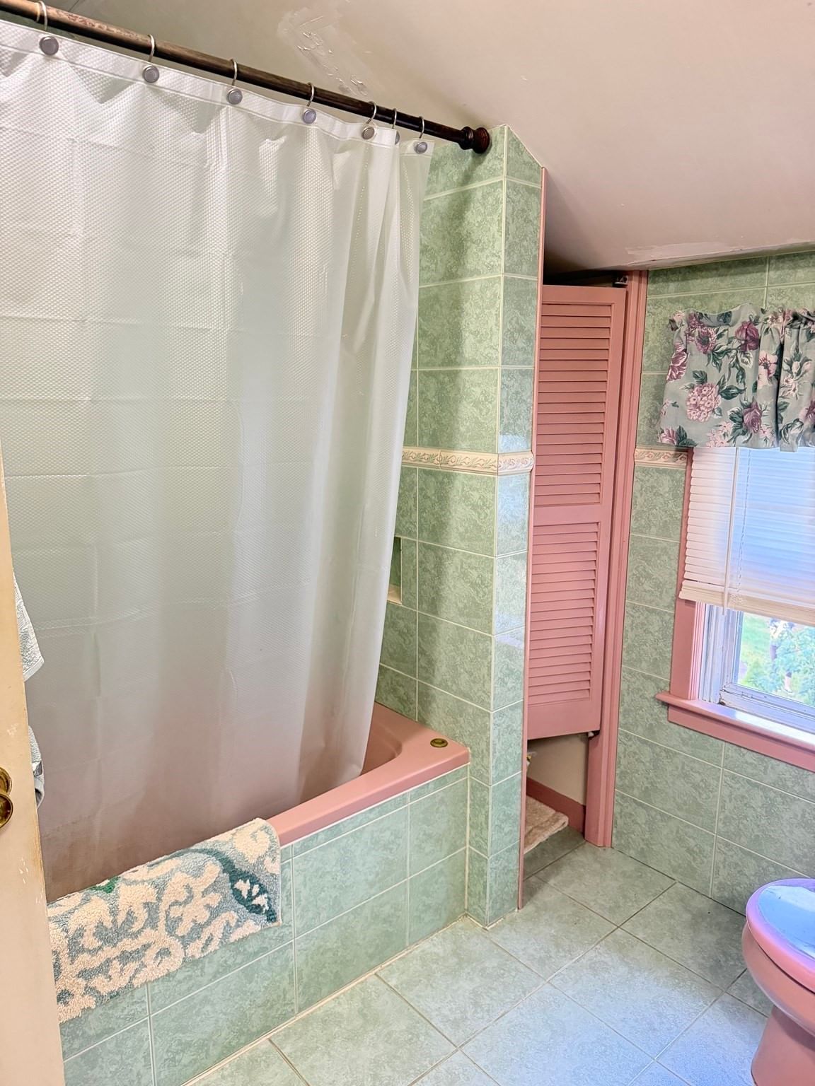 81 Coventry Ln Longmeadow — Photo 26 of 42