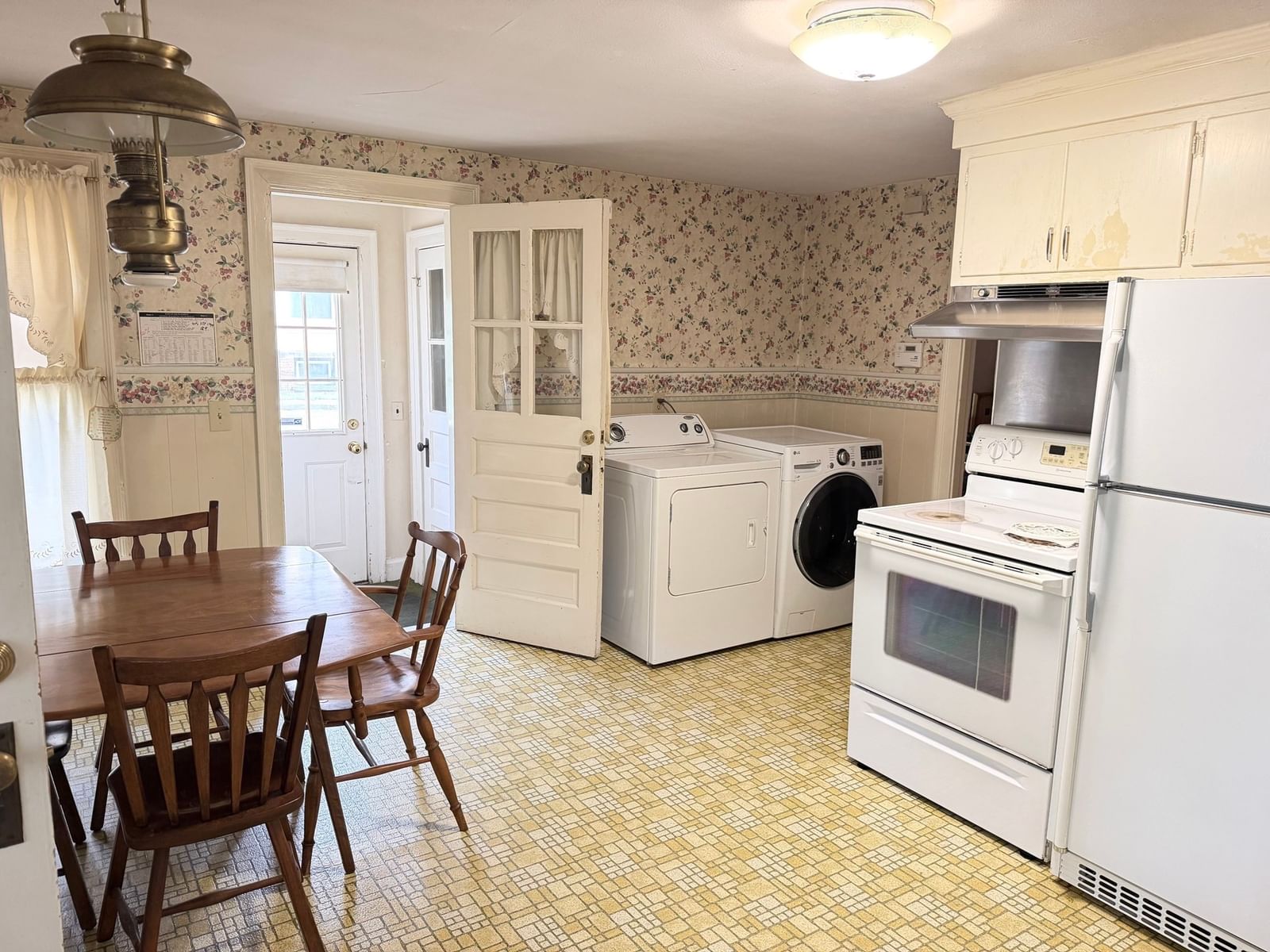 126 Main St South Hadley — Photo 13 of 35