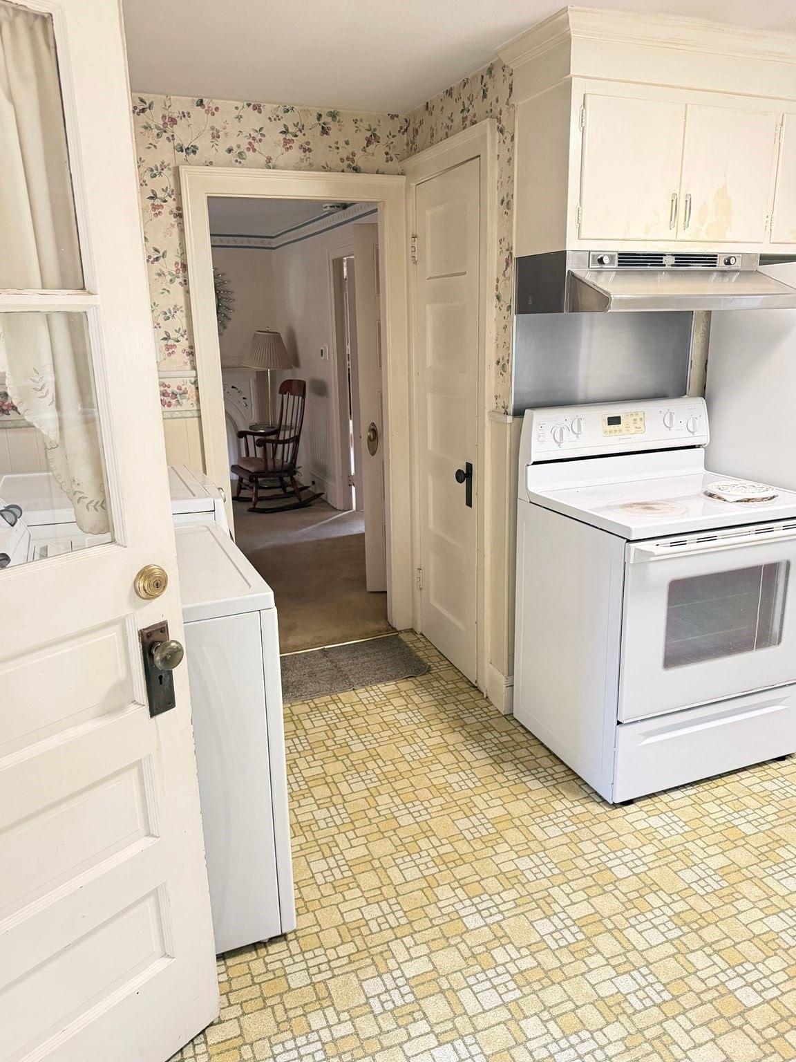 126 Main St South Hadley — Photo 16 of 35