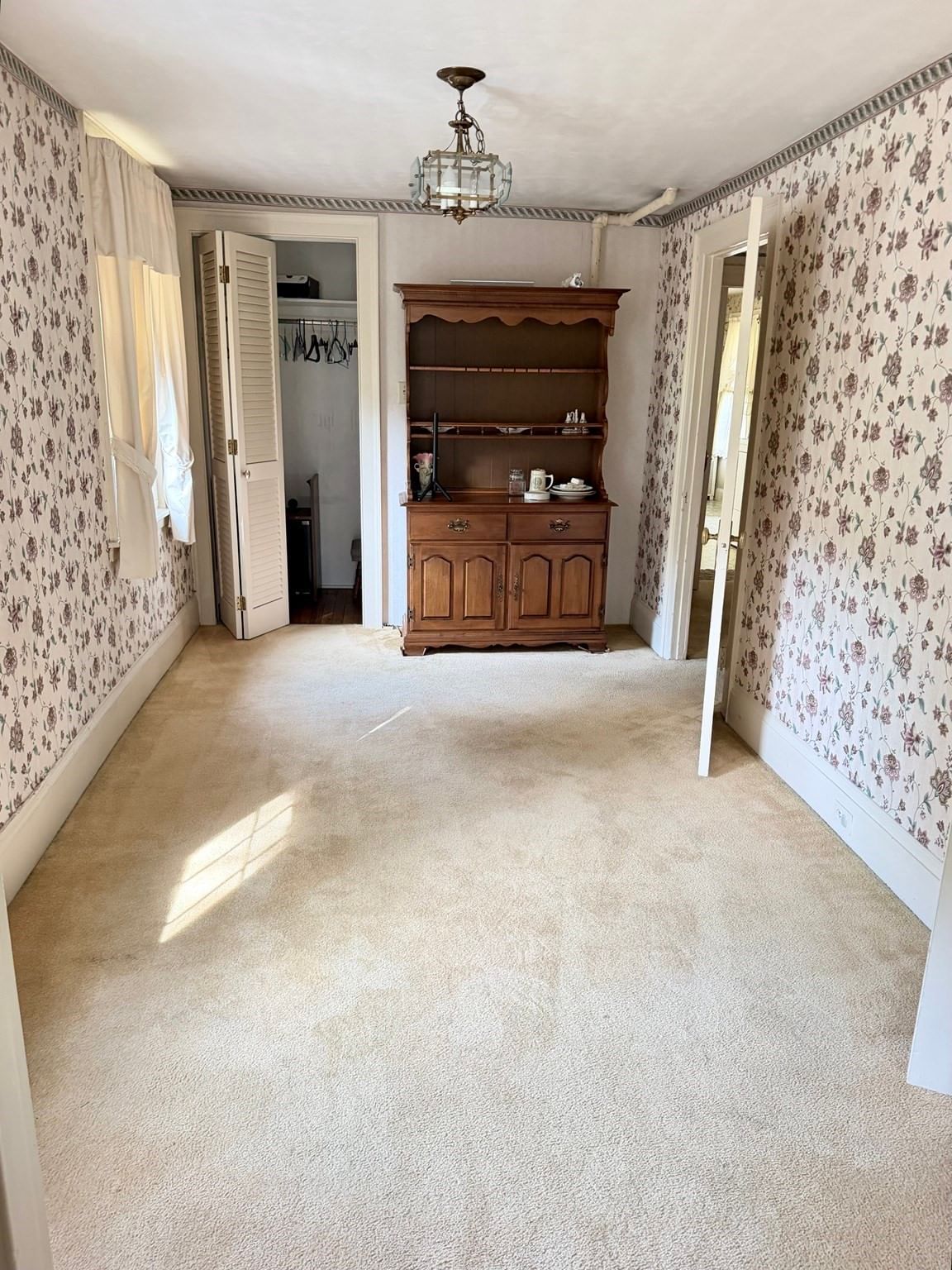 126 Main St South Hadley — Photo 8 of 35