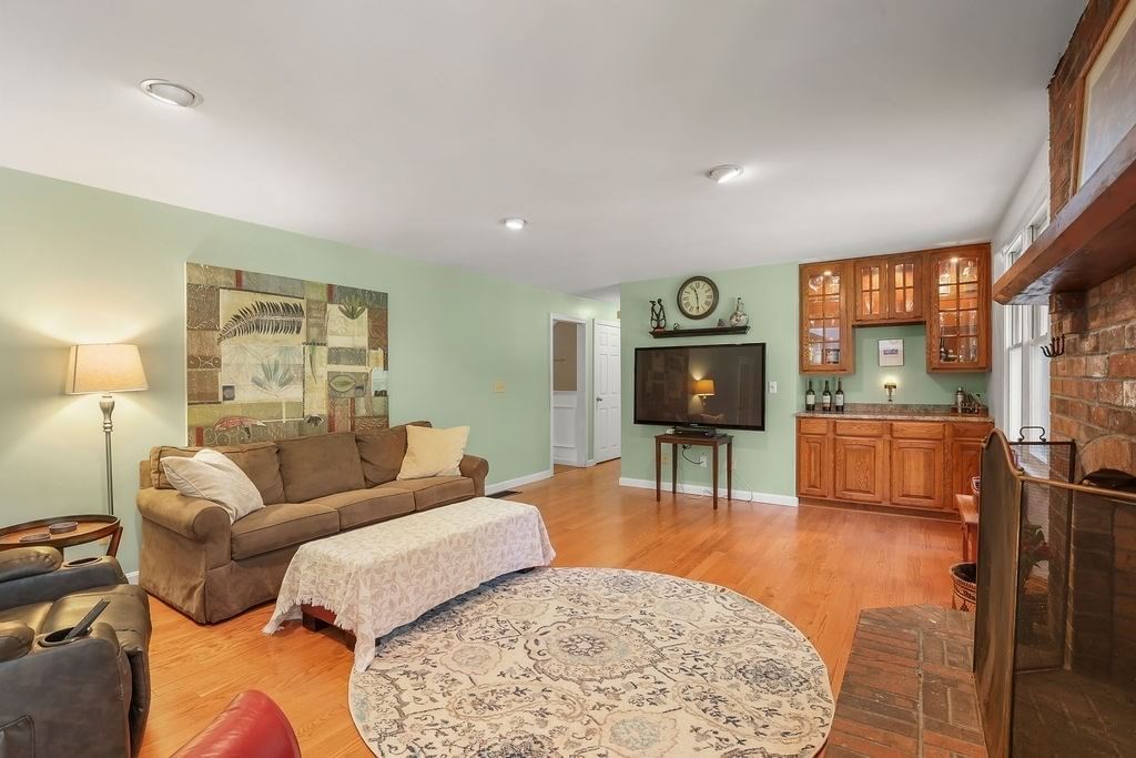 19 Steven P Wentworth Rd Falmouth — Photo 11 of 42