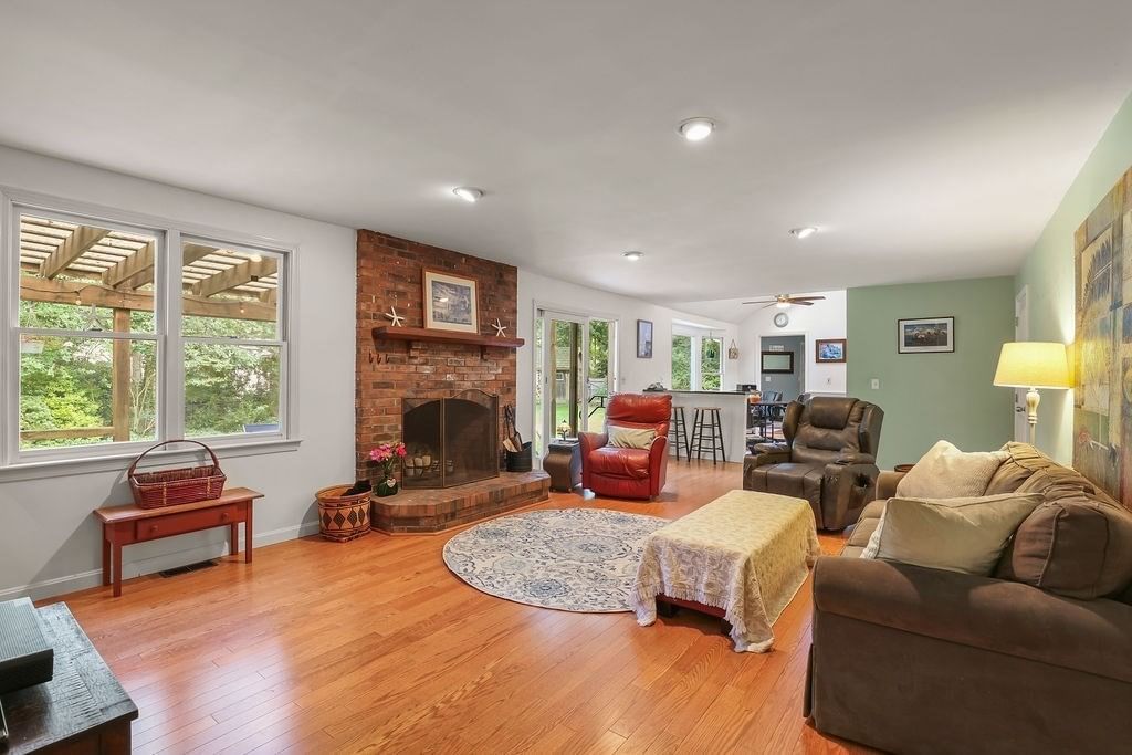 19 Steven P Wentworth Rd Falmouth — Photo 12 of 42