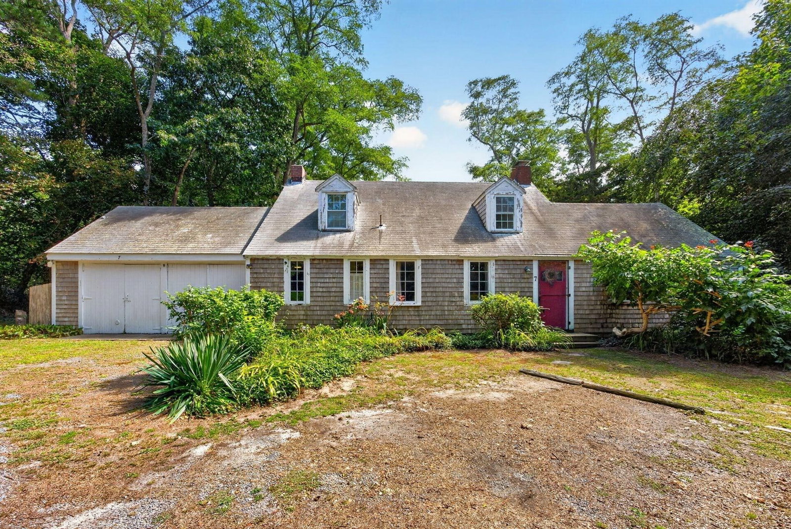 7 Carmen Ln Orleans — Photo 2 of 34