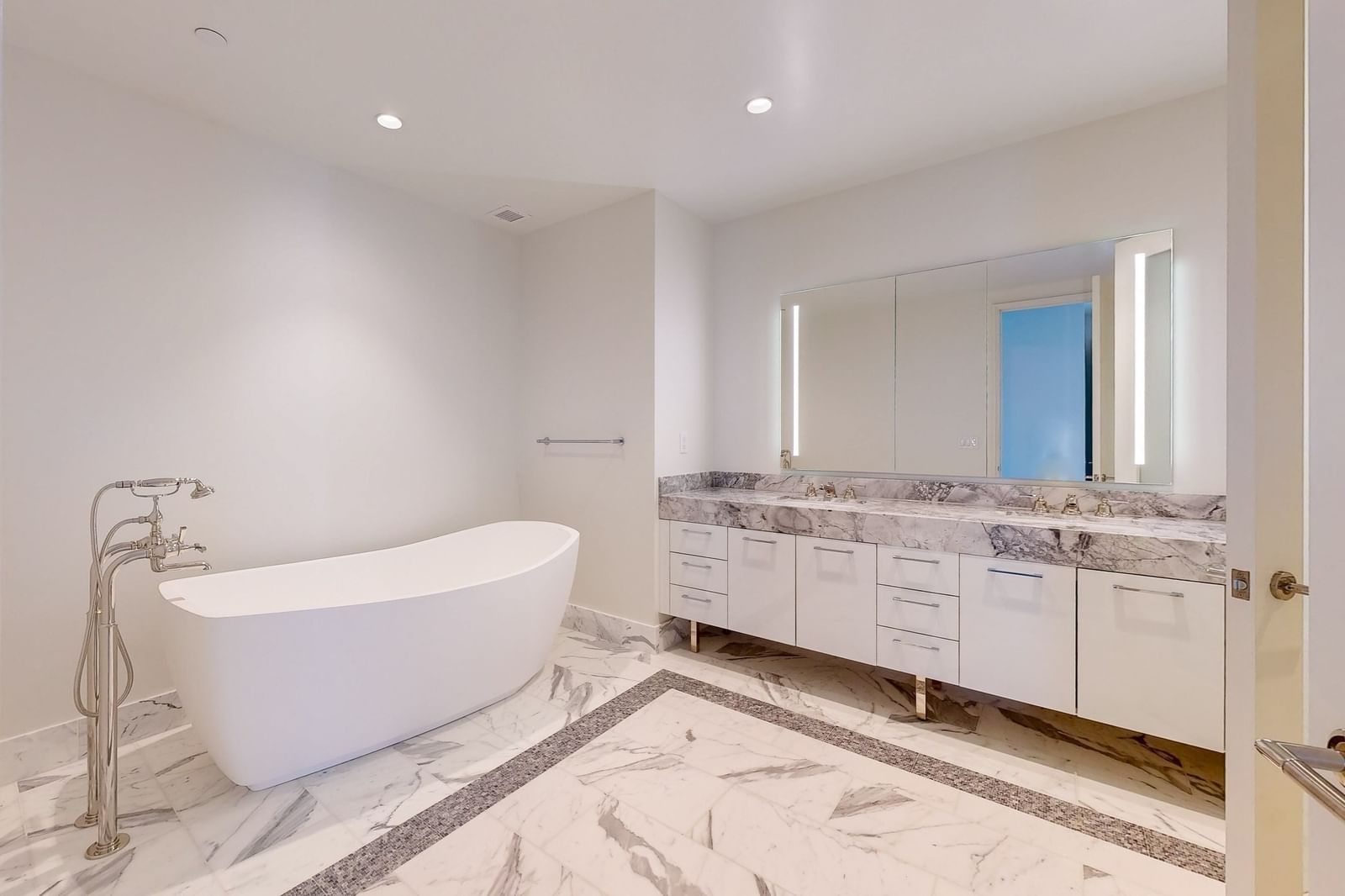 240 Devonshire Street #5401 Boston — Photo 8 of 41